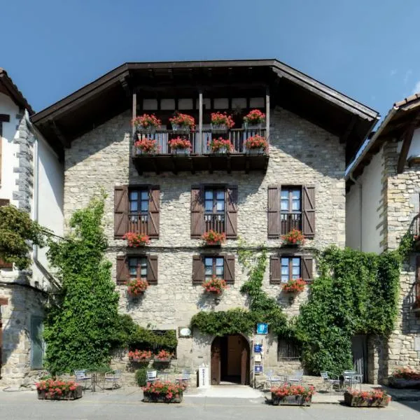 Hotel Rural El Almadiero, ξενοδοχείο σε Burgui