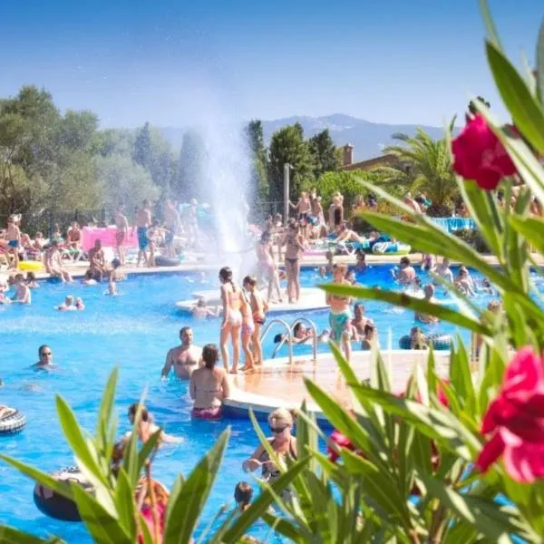 Castell Montgri - Mobile Homes by Lifestyle Holidays, Hotel in L'Estartit