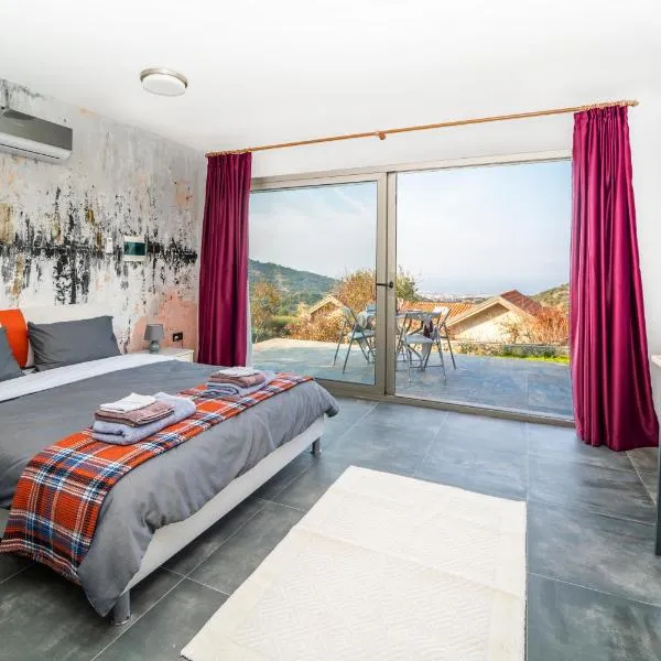Chardonnay Guest Studio Rooms with Great view for nature lovers, khách sạn ở Kyrenia