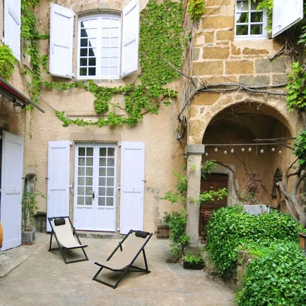 La Demeure du Lac de Fugeres, hotel in Le Puy en Velay