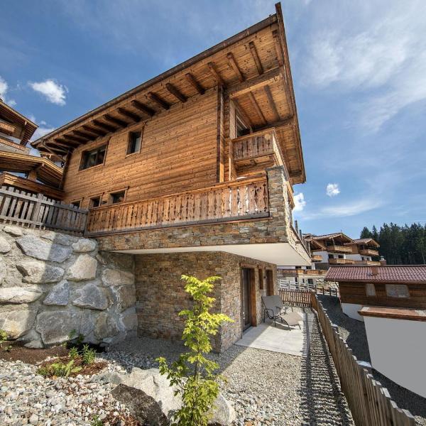 Top class chalet with 5 bathrooms near small slope