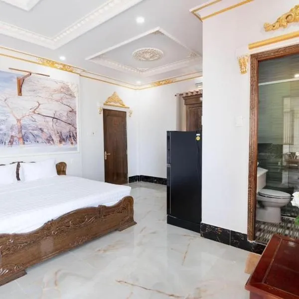 Little Saigon Hotel、チャウドックのホテル