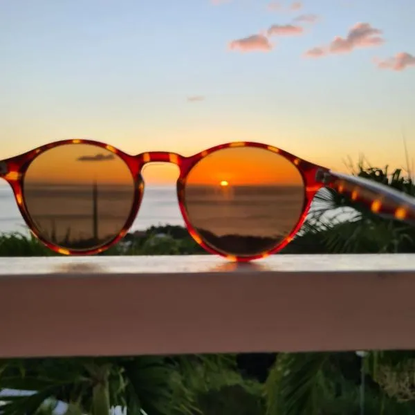 PARADIS AU SOLEIL, vue panoramique sur mer, готель у місті Буянт