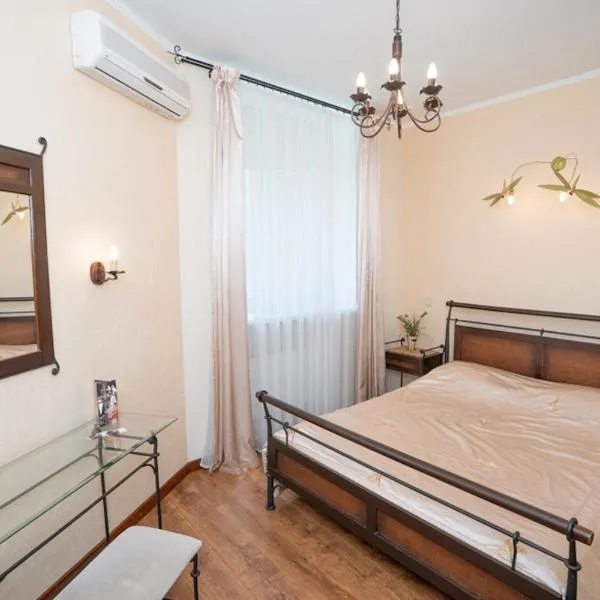 Hotel Piano, hotel Kijevben