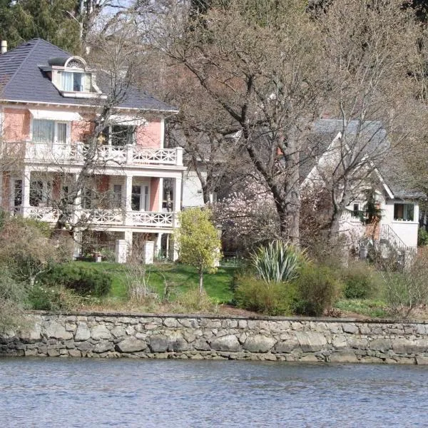 Lipton Place by Elegant Waterfront, ξενοδοχείο στη Βικτώρια