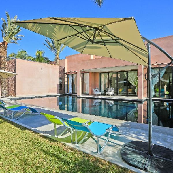 deluxe villa a marrakech avec piscine chaufee