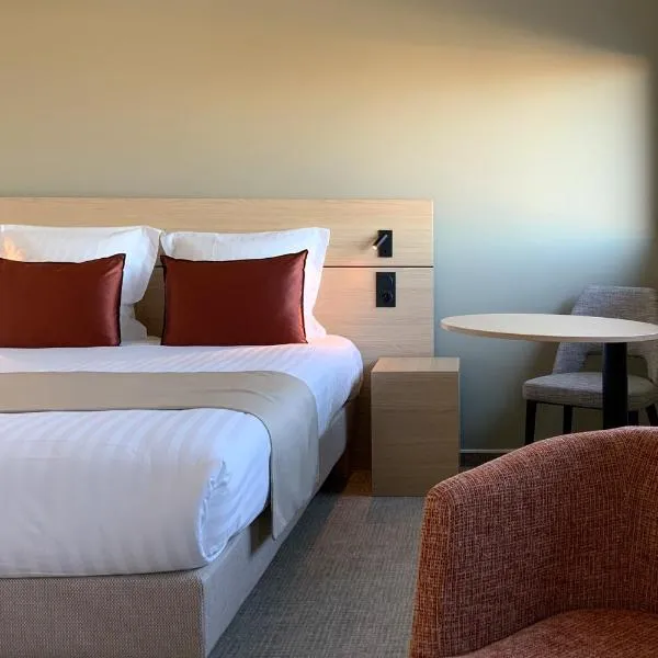 Hôtel Akena Troyes - La Chapelle St-Luc, hotel in Troyes