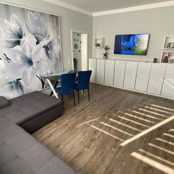 STAYWELL XXL Für 7 I Parkplatz I Küche I Netflix, hotel di Paderborn
