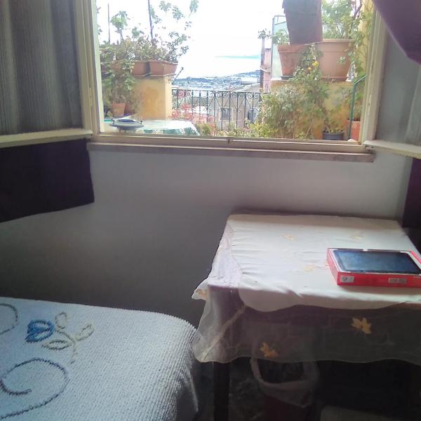 Room in Guest room - Single room with shared bathroom