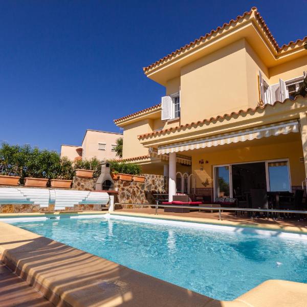 Sea Edge Friendly Holiday Home