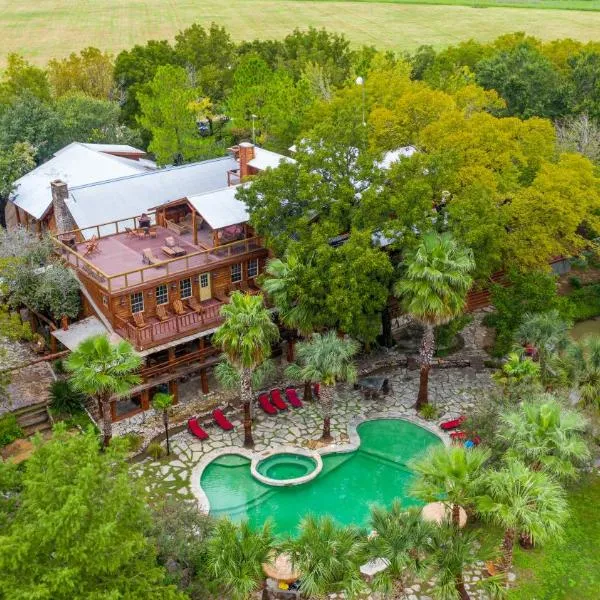 Moon River Ranch, hotel in Satin