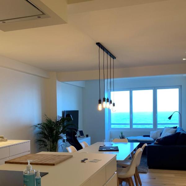 OSKAR luxe appartement op zeedijk met zeezicht
