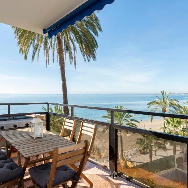 Skol Sea Views Apartments, מלון במרבייה