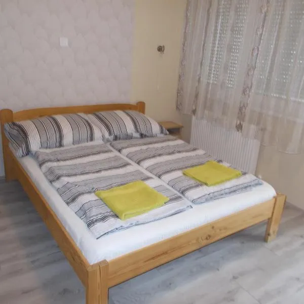 Green Szálláshely, Hotel in Debrecen