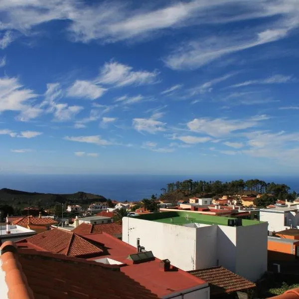 La Palma Hostel by Pension Central, hotel in Fuencaliente de la Palma