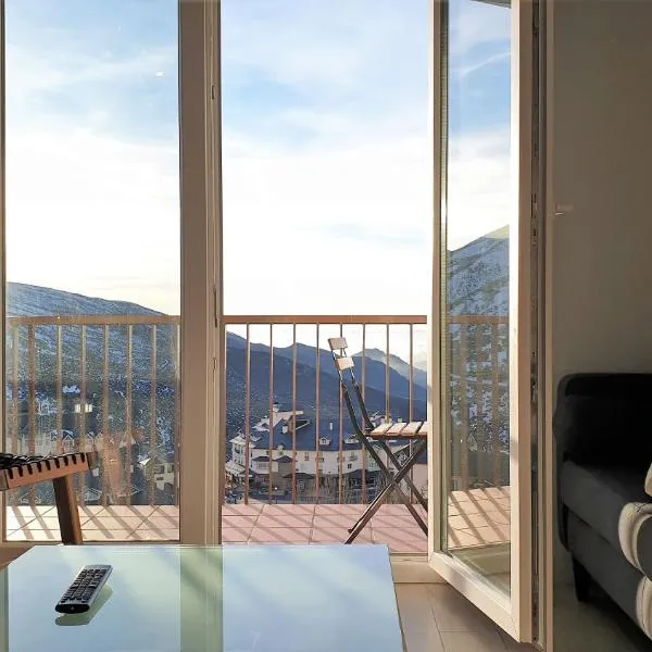 TODOSIERRANEVADA ZONA BAJA - EDIFICIO ATLAS - VISTAS A LA MONTANA - Junto a los Telecabinas, hotel em Serra Nevada