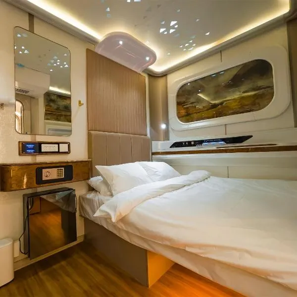 CAPS LOCK Future Hotel, hotel in Astana