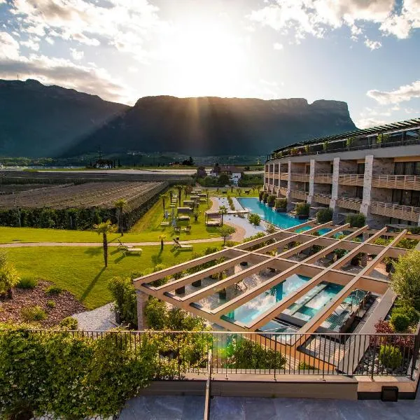 Weinegg Wellviva Resort, hotel in Appiano sulla Strada del Vino