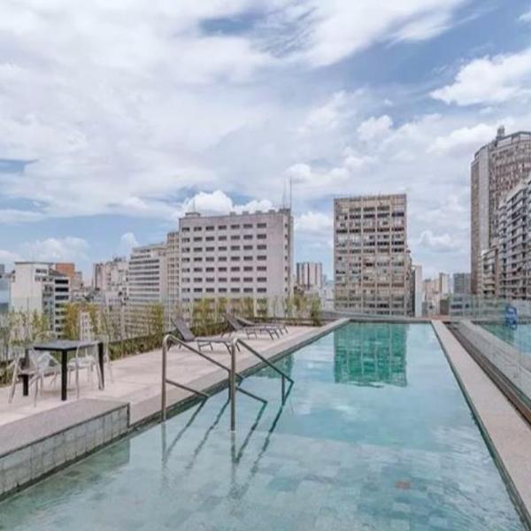 Loft com Piscina, Academia, 100 metros do Metro