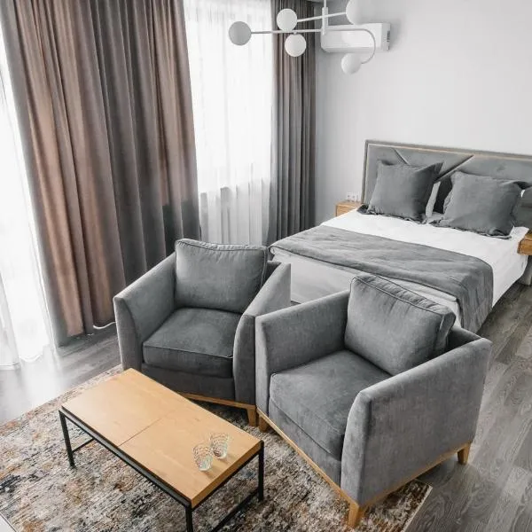 Чевермето-Ірен, hotel in Luts'k