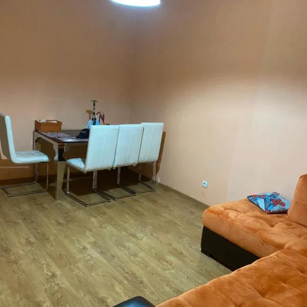 Апартамент, hotel en Varna