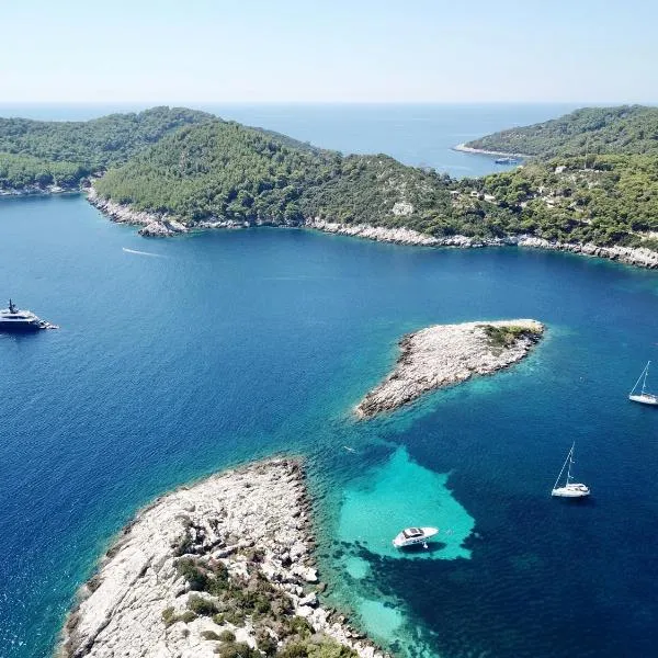 Accomodation STERMASI, hotel v destinaci Maranovići