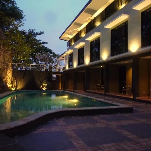 White Rock Lodge, hotel in Nusa Dua