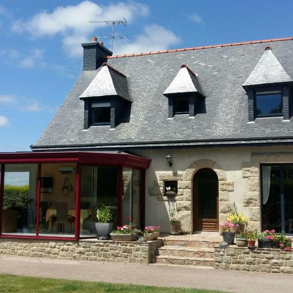 Modern house in Brittany near the Pink Granite Coast
