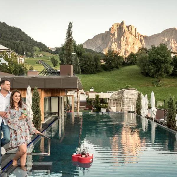 ABINEA Dolomiti Romantic SPA, Hotel in Kastelruth