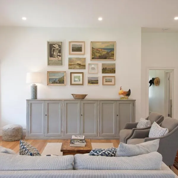 Alkina Old Quarter Luxury Accommodation、Greenockのホテル