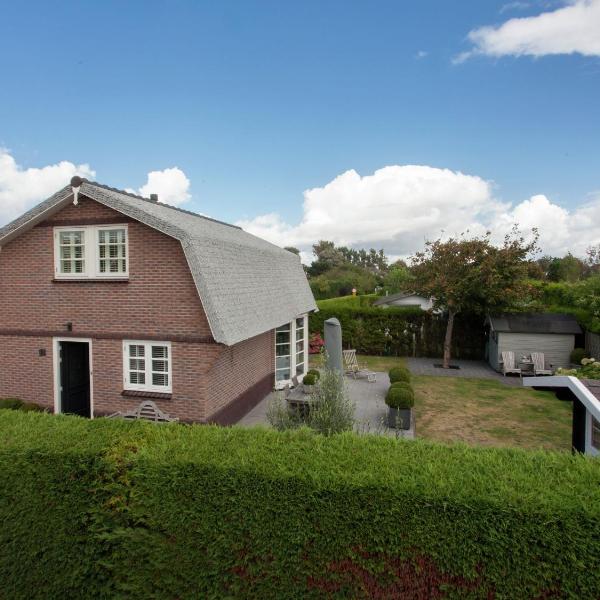 Rustic Holiday Home in Noordwijk close to Dunes