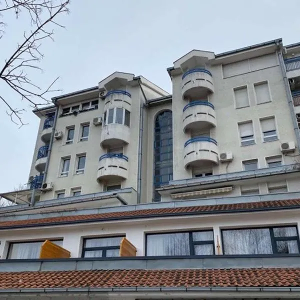 Super seven inn, Hotel in Belgrad