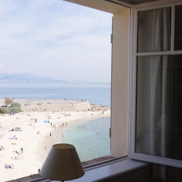 BORD DE MER - AC, WIFI, chic, balcony, sea view