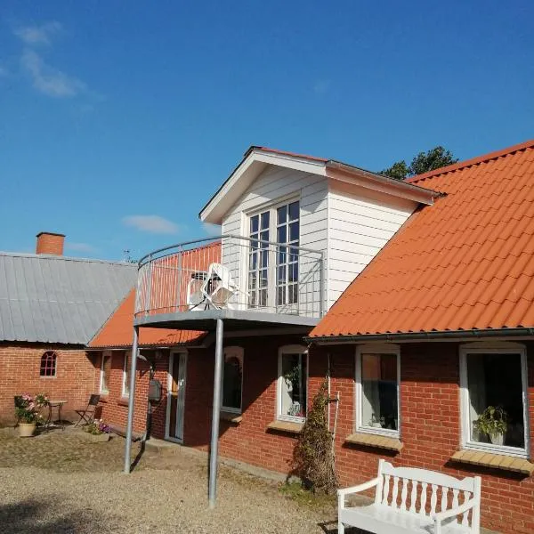 Stenhøj Bed and Breakfast, v. Jette og Marius, hotel in Erslev