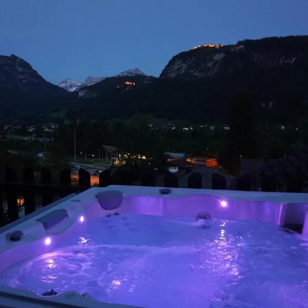 SHERPA HAUS Ferienwohnung am Hahnenkamm,Reutte，位于Hofen的酒店