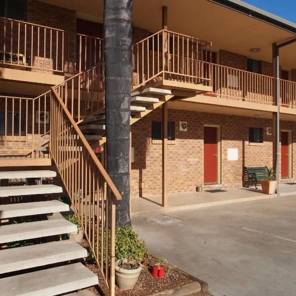 Cobar Town & Country Motor Inn, готель у місті Кобар