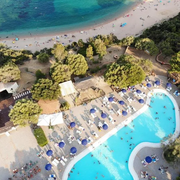 Club Esse Palmasera, hotel in Cala Gonone