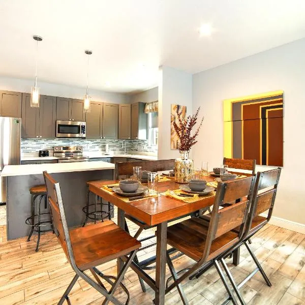 Centrally Located Family Home In Tampa, hotel in Tampa