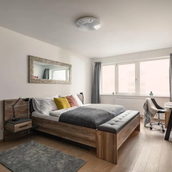 Prague Days - Exclusive Condo in Trendy Neighbourhood, Hotel in Prag