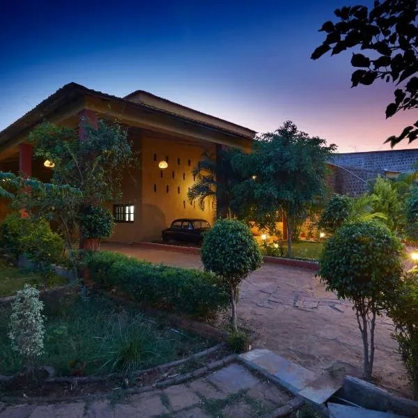 WelcomHeritage Jungle Home Pench, hotel in Khawāsa