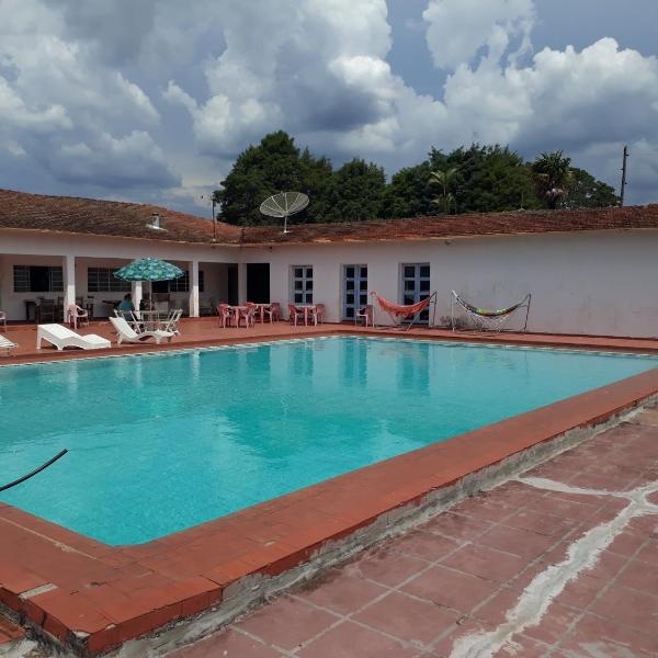 Lazer Campo Piscina 07 qts 4wc km.68 C.Branco