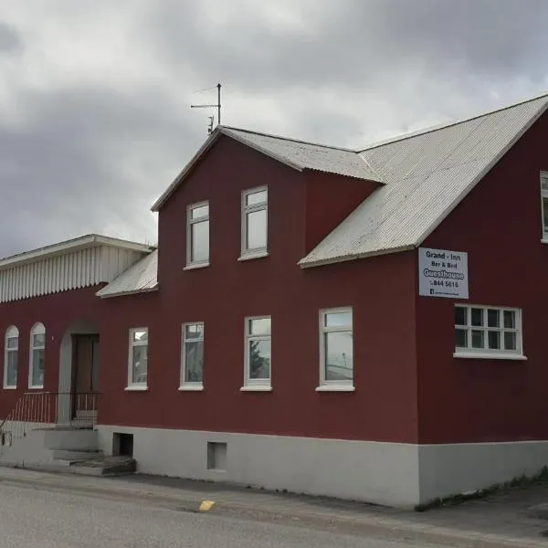 Grand-Inn Bar and Bed, hotel u gradu Sejdaurkroukir