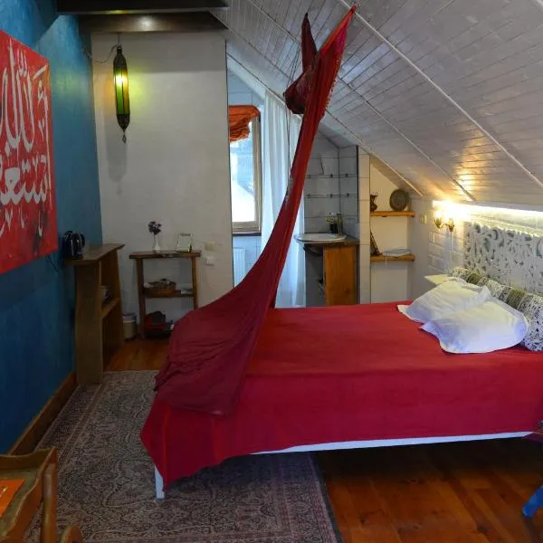 Romantic Guest House, ξενοδοχείο σε Kamianets-Podilskyi