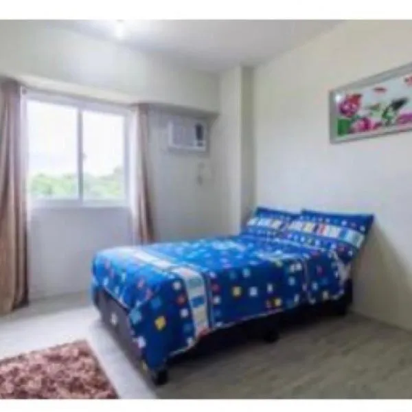 Staycation condo with pool near SM Tungko, Bulacan，位于Mangangpico的酒店