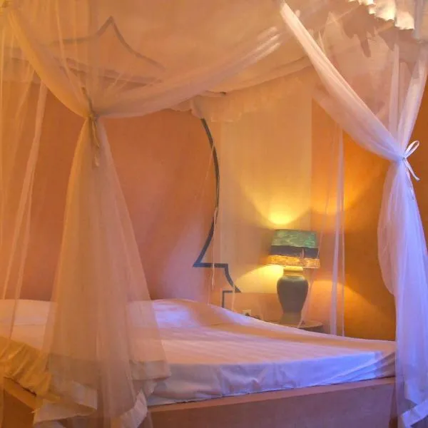 HOTEL Le Clos Des Papillons, hotel in Saly Portudal