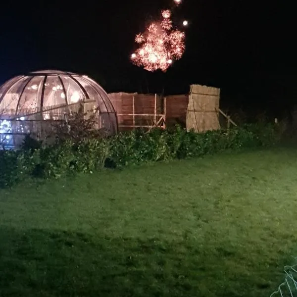 La bulle au bois dormant d'ovifat, hotel in Robertville