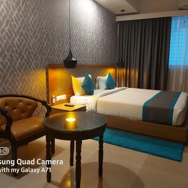 Parkwood Suites Kadubeesanahalli-Fully Vaccinated Staff, hotel in Bangalore