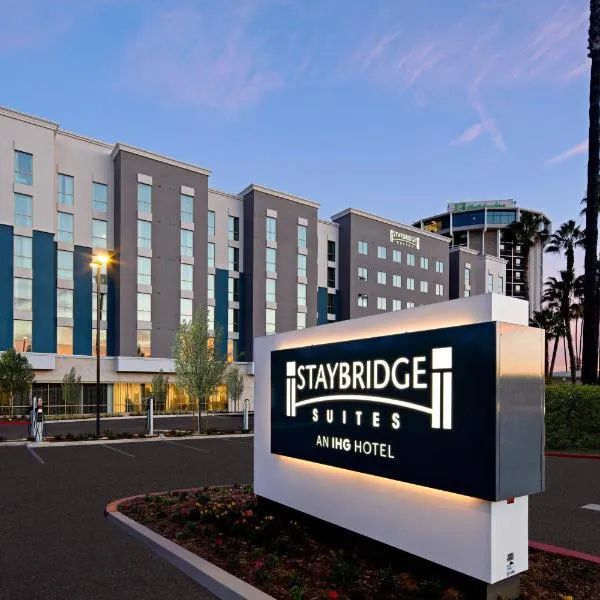 Staybridge Suites - Long Beach Airport by IHG, hotel a Long Beach