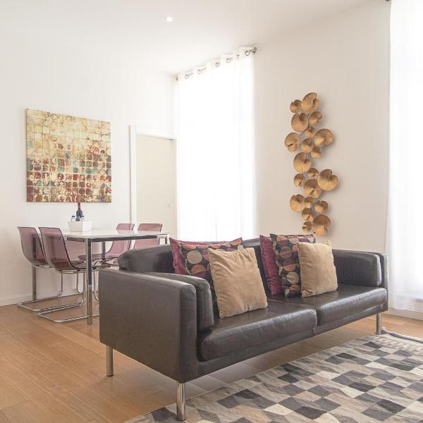 Baixa chiado 2 bedroom duplex apt with elevator