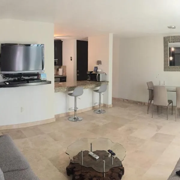 Departamento comodo, a media cuadra de la playa., hotel v destinaci Mazatlán